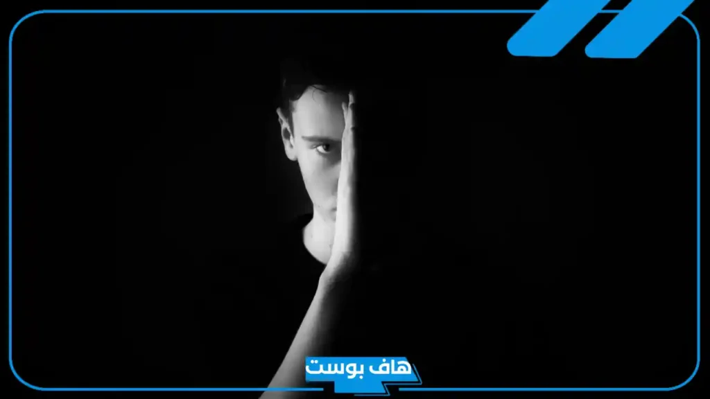 تفسير حلم رؤية الرجل الاسود في المنام للعزباء والمتزوجة يلاحقني