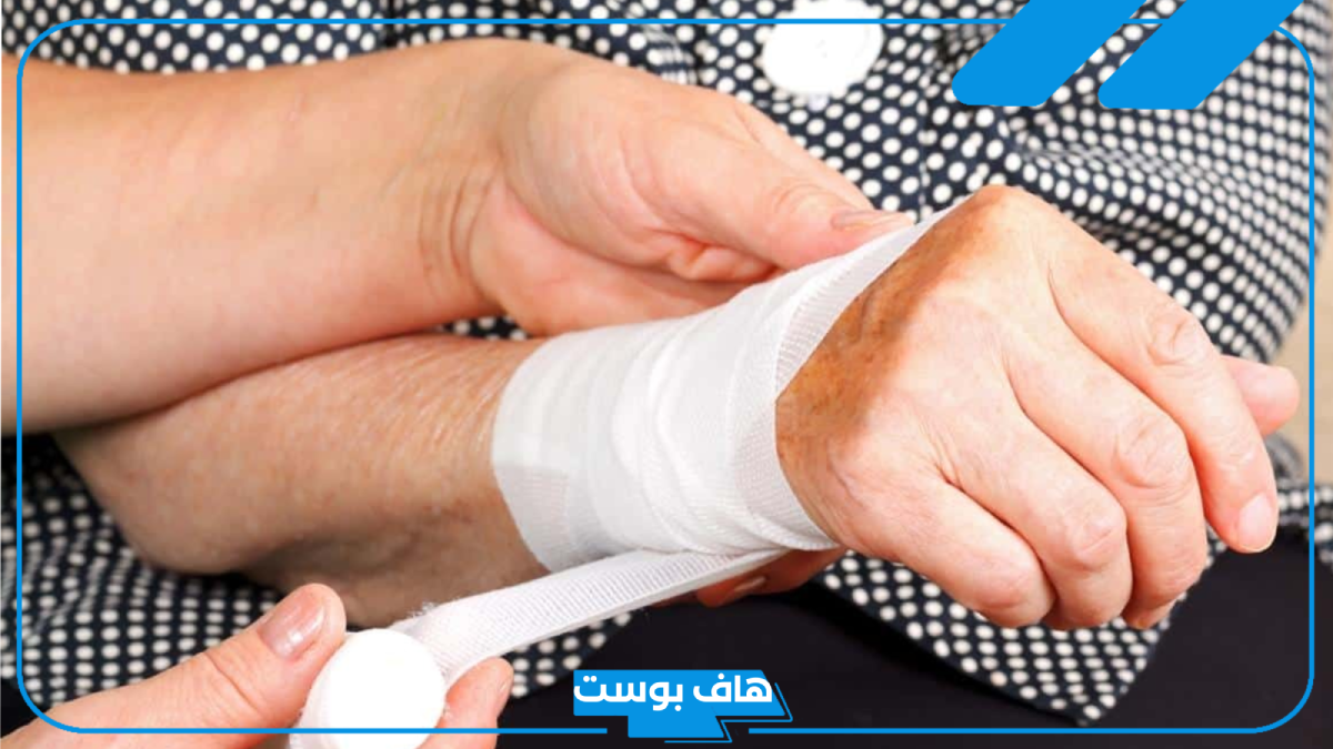 تفسير رؤية قطع اليد لشخص آخر في المنام للرجل والمرأة لابن سيرين