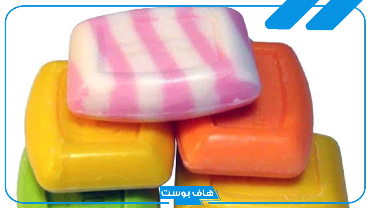 تفسير حلم الصابون الملون في المنام للمرأة العزباء والمتزوجة لابن سيرين
