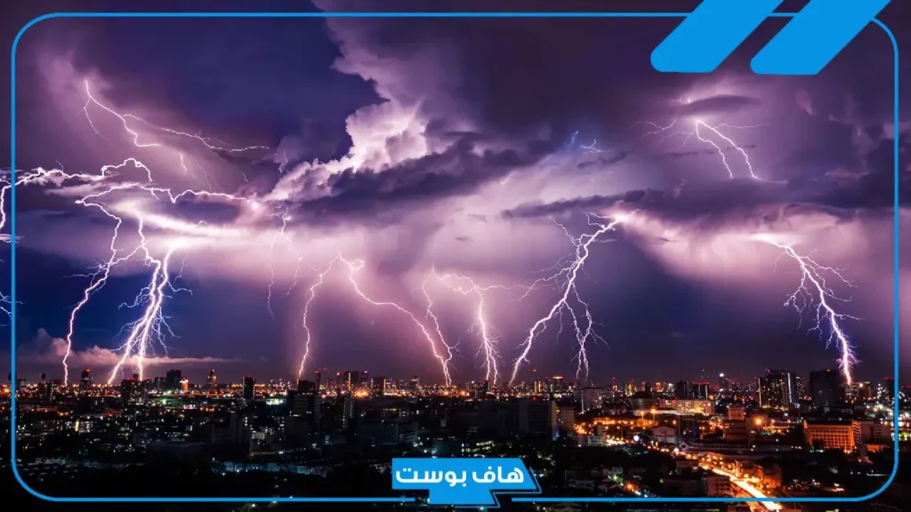 تفسير حلم البرق والرعد في المنام  يضرب شخص أعرفه للمرأة لابن سيرين