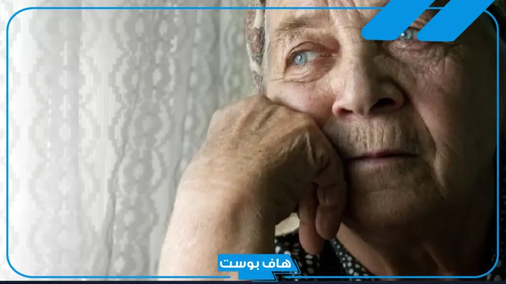 تفسير حلم العجوز تلاحقني في المنام تمسك يدي وتريد قتلي لابن سيرين