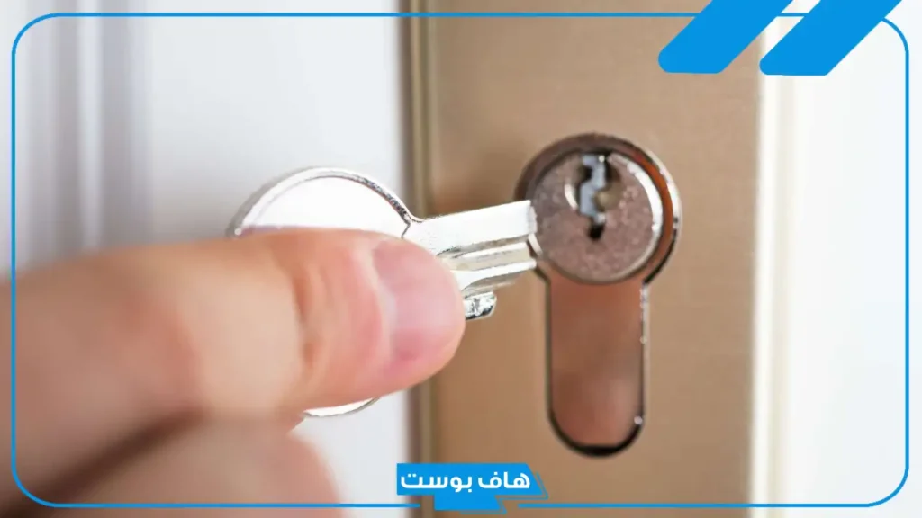 تفسير رؤية المفتاح في المنام للعزباء وأخذه من شخص معروف لابن سيرين 