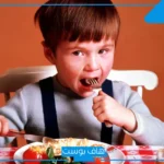 تفسير حلم الاكل في المنام لابن سيرين مع شخص اعرفه للعزباء