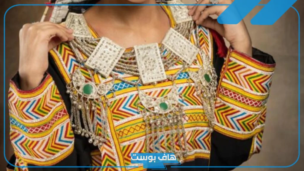 انواع موديلات الثوب العسيري النسائي بالمميزات والصور