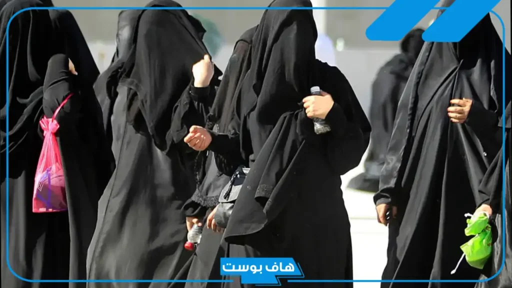 تفسير حلم العبايه الملونة للمتزوجة والمطلقة في المنام عند ابن سيرين